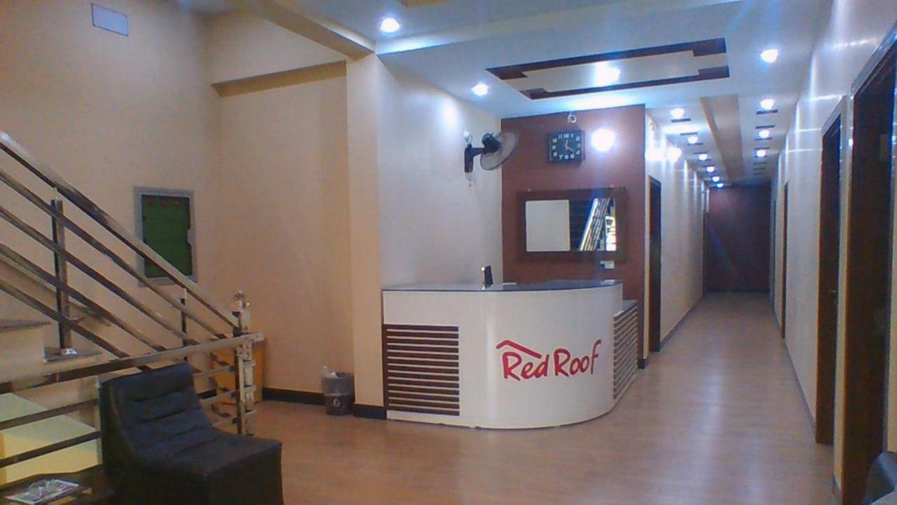 Red Roof Hotel Sahiwal Екстериор снимка