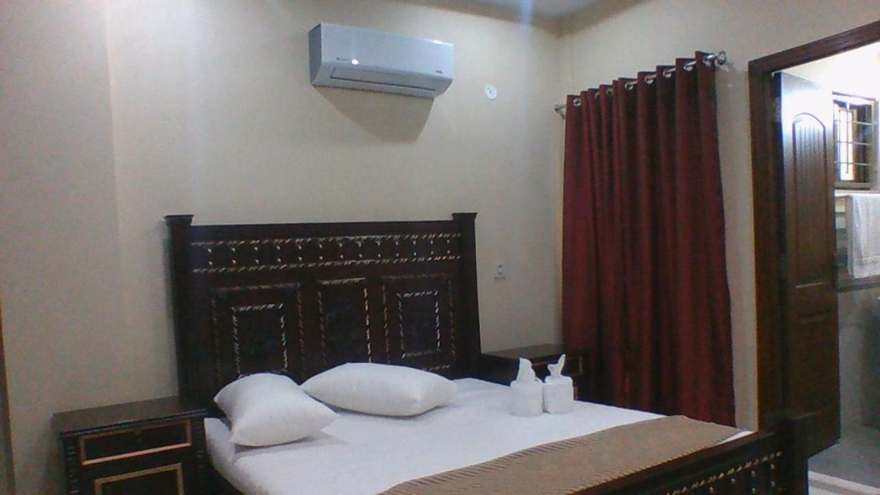 Red Roof Hotel Sahiwal Екстериор снимка
